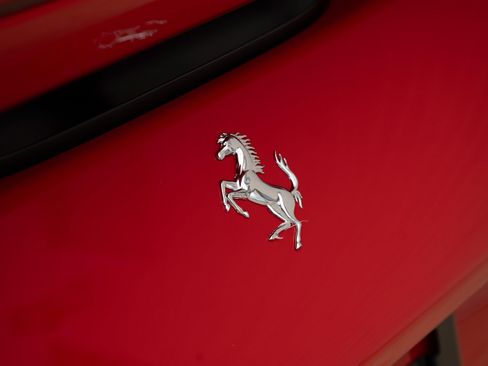 Used 2023 Ferrari F8 Tributo RWD image 20