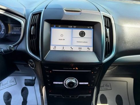 Used 2019 Ford Edge Titanium FWD image 32