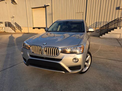 Used 2017 BMW X3 sDrive28i image 2
