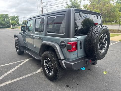 Used 2024 Jeep Wrangler Unlimited Rubicon 4xe w/ Convenience Group AWD/4WD image 5