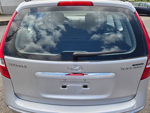 Used 2010 Hyundai Elantra SE FWD image 7