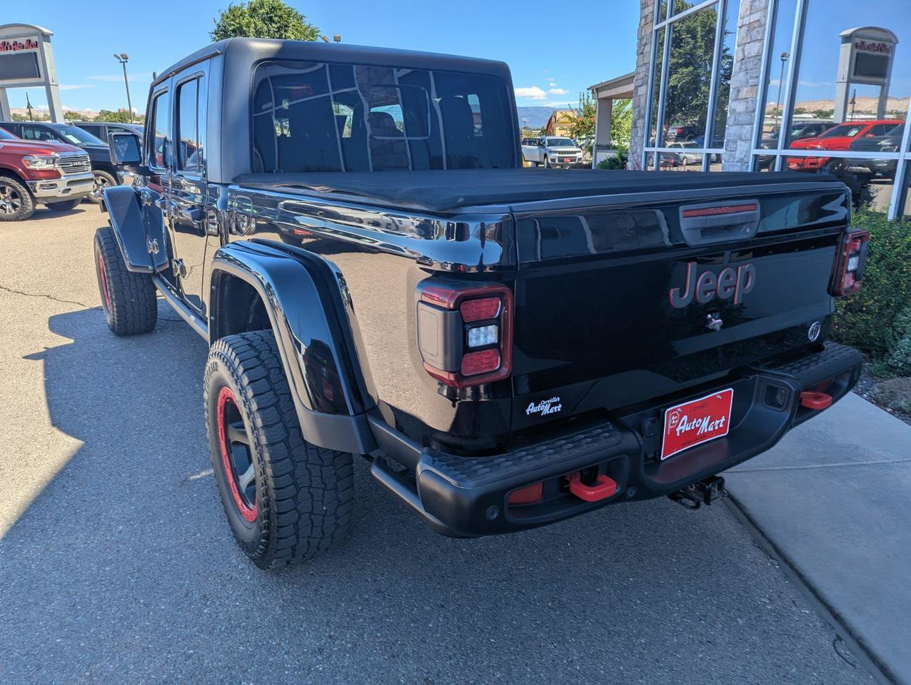 Used 2020 Jeep Gladiator Rubicon AWD/4WD image 3