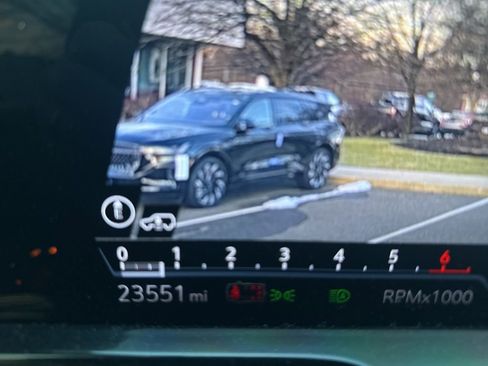 Used 2024 Cadillac Escalade ESV Sport Platinum w/ LPO, ONYX Package image 19