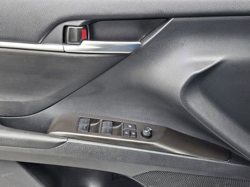 Used 2024 Toyota Camry SE image 27