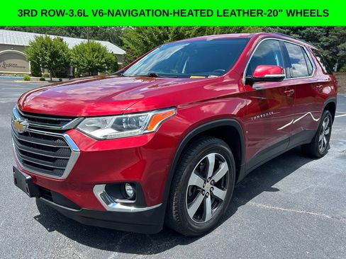 Used 2020 Chevrolet Traverse LT w/ LT Premium Package FWD image 1
