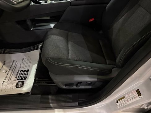 Certified 2025 Nissan Rogue SV image 14