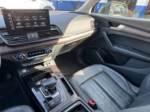 Used 2021 Audi Q5 2.0T Premium w/ Convenience Package AWD/4WD image 16