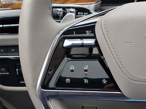 Certified 2025 Cadillac Escalade Premium Luxury Platinum image 26