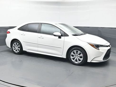 Certified 2022 Toyota Corolla LE image 10