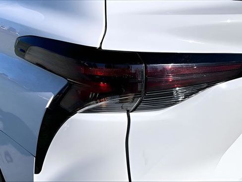 Used 2024 Toyota Sienna LE image 62