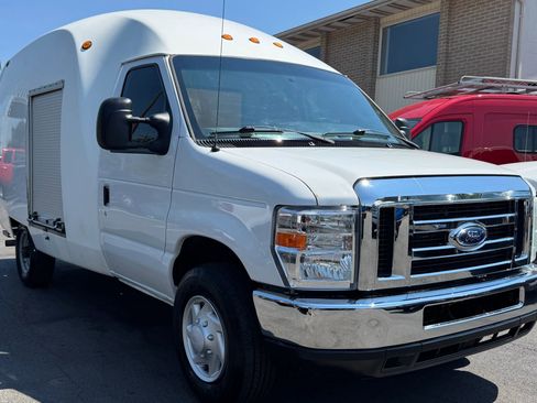 Used 2013 Ford E-350 and Econoline 350 Super Duty image 4