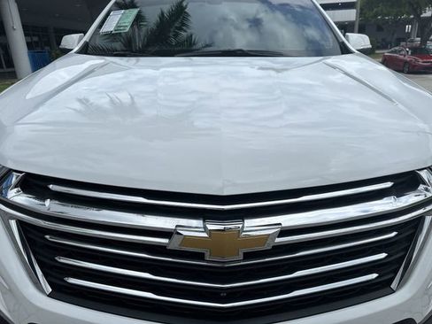 Used 2022 Chevrolet Traverse LT FWD image 10