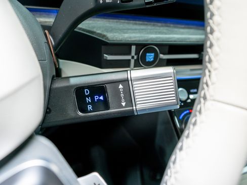 Used 2025 Hyundai Santa Fe Calligraphy image 32