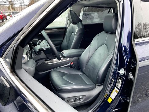 Used 2023 Toyota Highlander Limited image 10