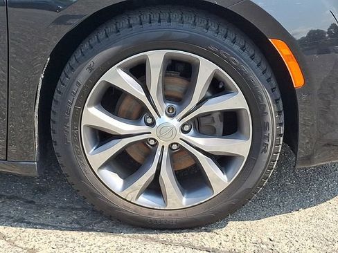 Used 2020 Chrysler Pacifica Limited FWD image 27