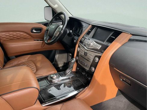 Used 2018 INFINITI QX80 4WD w/ Deluxe Technology Package image 14