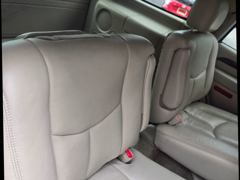 Used 2006 Cadillac Escalade AWD image 9