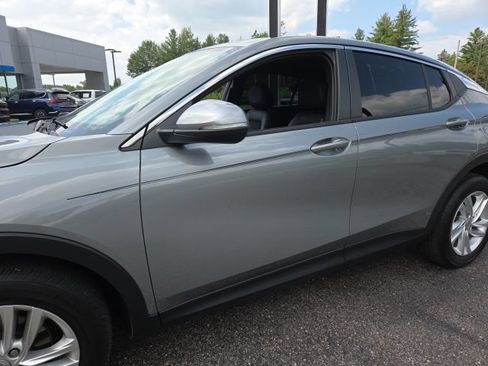 Used 2024 Buick Envista Sport Touring w/ Convenience I Package FWD image 14