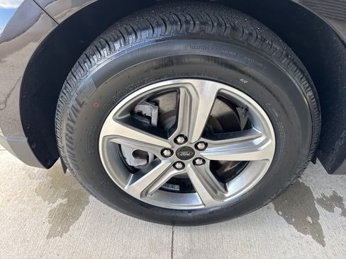 Certified 2024 Ford Edge SEL w/ Convenience Package AWD/4WD image 18
