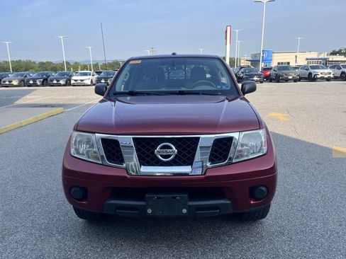 Used 2016 Nissan Frontier SV AWD/4WD image 2