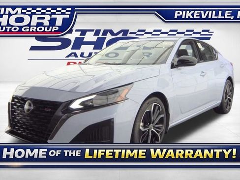 Used 2025 Nissan Altima 2.5 SR w/ SR Premium Package AWD/4WD image 1