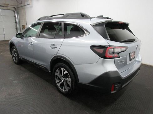 Used 2020 Subaru Outback Limited image 5