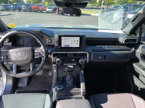 Certified 2025 Toyota Tacoma SR AWD/4WD image 16