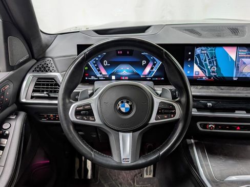 Used 2023 BMW X7 xDrive40i w/ Executive Package image 38