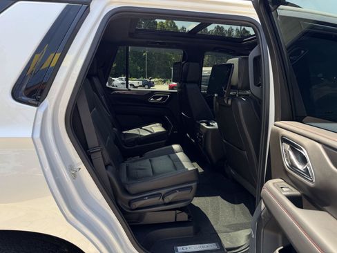 Used 2021 Chevrolet Tahoe RST w/ Luxury Package RWD image 18