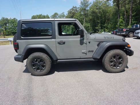 Used 2020 Jeep Wrangler Sport AWD/4WD image 21