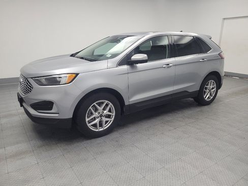 Used 2024 Ford Edge SEL image 2