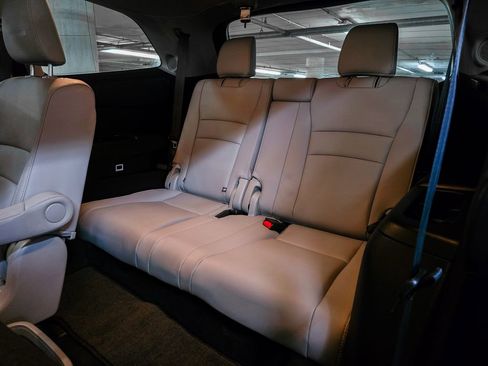 Used 2017 Honda Pilot Elite image 23