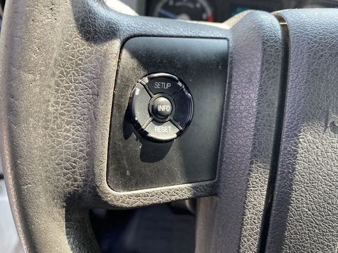 Used 2012 Ford F450 XL w/ Heavy Service Suspension Pkg image 10