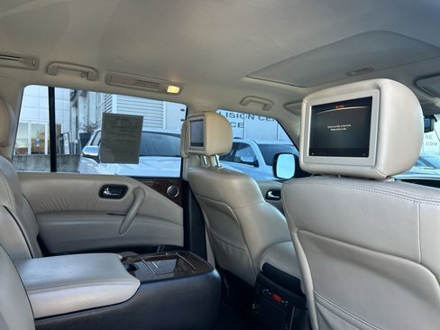 Used 2019 Nissan Armada Platinum w/ Captain's Chairs Package image 16