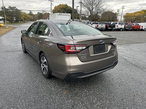 Used 2022 Subaru Legacy Premium image 3