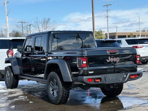 Used 2024 Jeep Gladiator Mojave w/ Convenience Group image 39