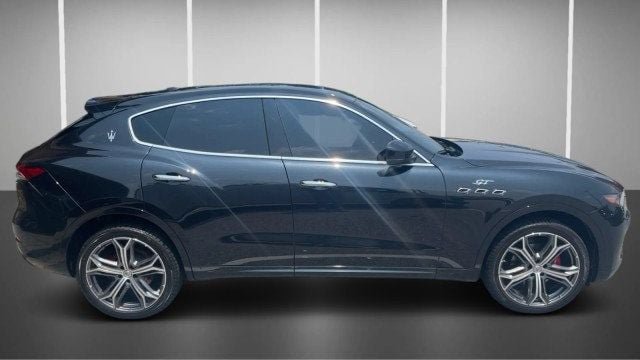 Used 2023 Maserati Levante GT AWD/4WD image 4