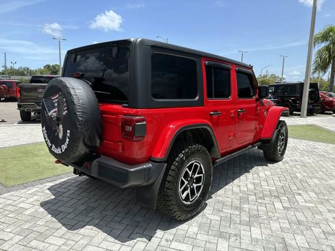 Used 2026 Jeep Wrangler Unlimited Rubicon AWD/4WD image 5