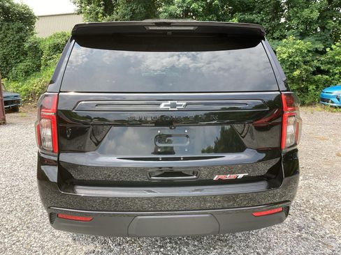 Used 2024 Chevrolet Suburban RST w/ Luxury Package AWD/4WD image 3