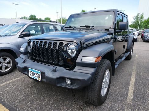 Used 2020 Jeep Gladiator Sport w/ Quick Order Package 24S AWD/4WD image 2