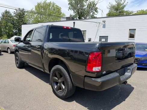 Used 2018 RAM 1500 Express w/ Black Ram 1500 Express Group AWD/4WD image 8