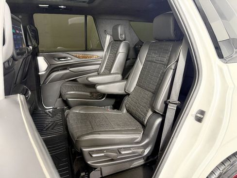 Used 2022 Cadillac Escalade Sport Platinum w/ Heavy-Duty Trailer Package AWD/4WD image 49