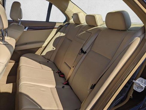 Used 2008 Mercedes-Benz C 300 Luxury image 17