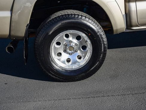 Used 2006 Toyota Tacoma PreRunner image 9