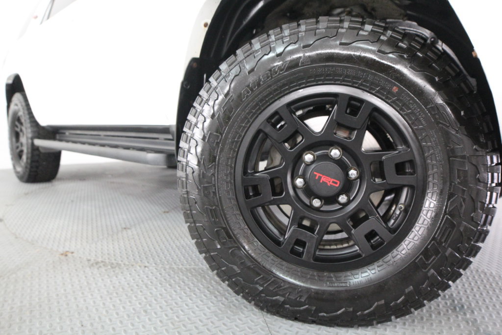 Used 2019 Toyota 4Runner TRD Off-Road Premium AWD/4WD image 18