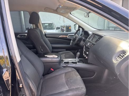 Used 2020 Nissan Pathfinder S image 14