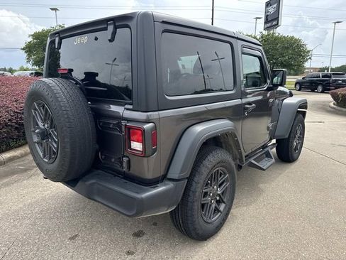 Used 2024 Jeep Wrangler Sport AWD/4WD image 5
