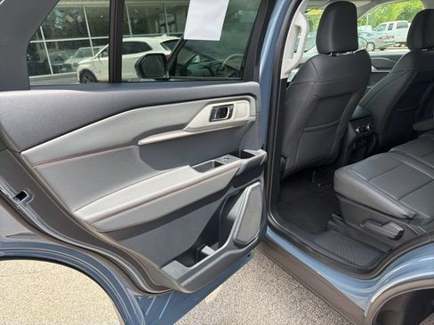 New 2026 Ford Explorer Active AWD/4WD image 13
