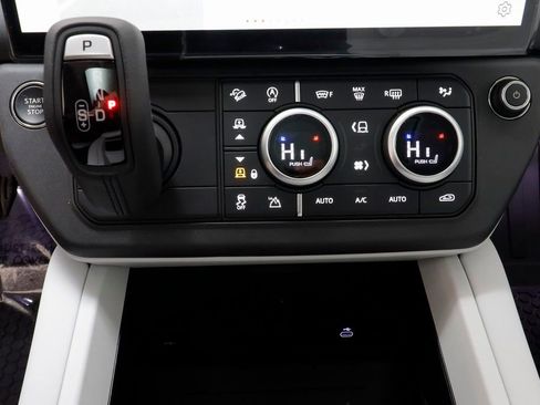 New 2026 Land Rover Defender 110 X-Dynamic SE image 14