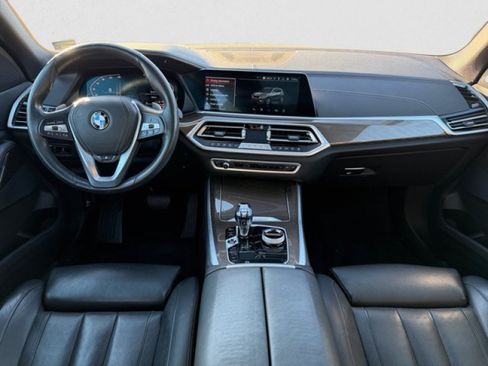 Used 2022 BMW X5 xDrive40i w/ Executive Package AWD/4WD image 13